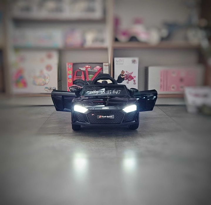 ТОП ЦЕНА!НОВО!Акумулаторна кола Audi R8 BLACK с 12V батерия,меки гуми