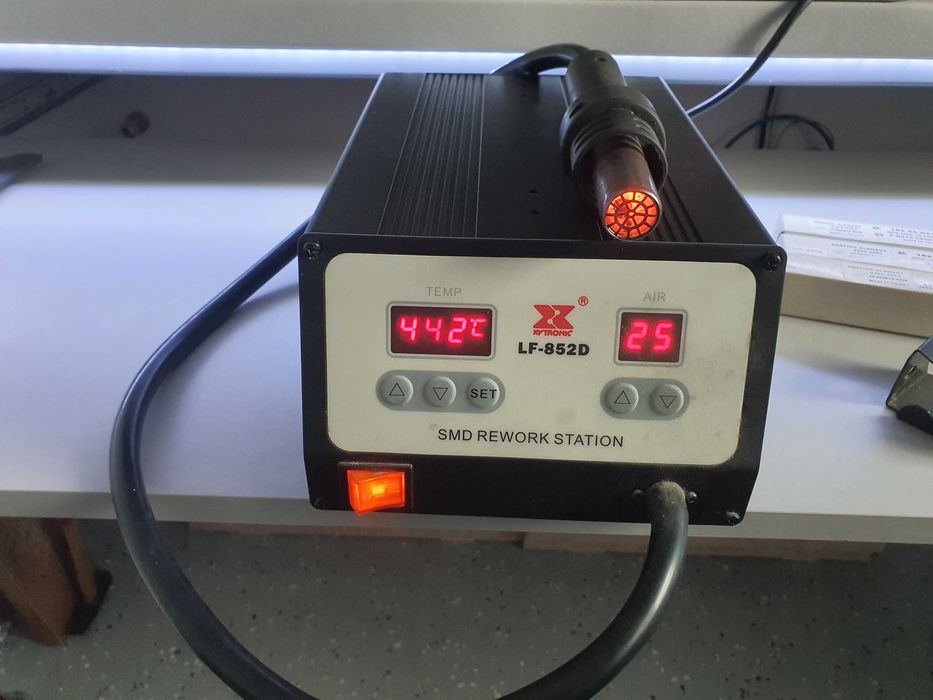 Statie cu aer cald SMD XYTRONIC LF 852D, 600 Wati