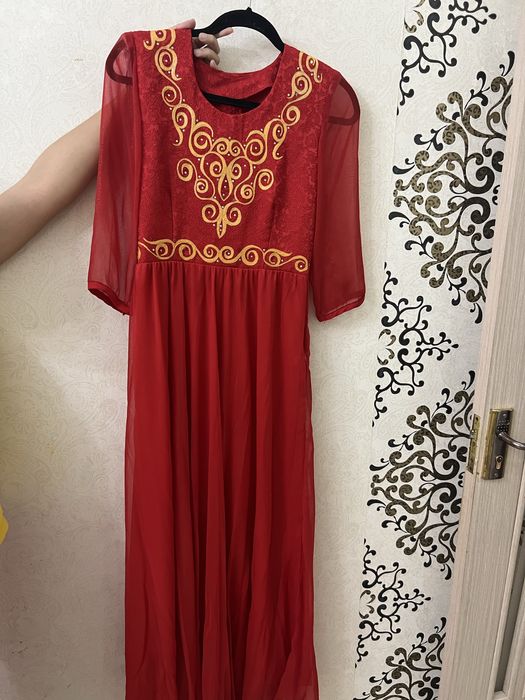 Продаются платья и пальто