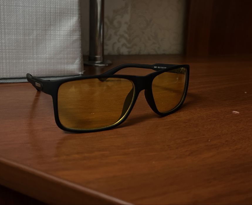 Продам новый галстук и ремень