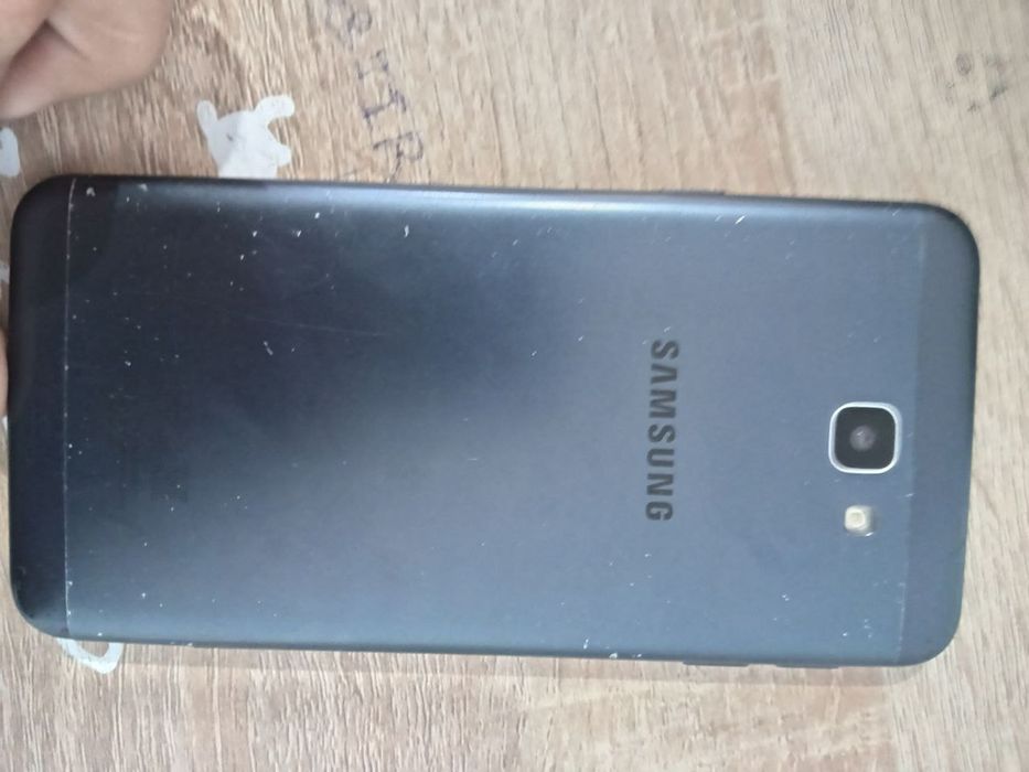 Samsung j5 sotiladi