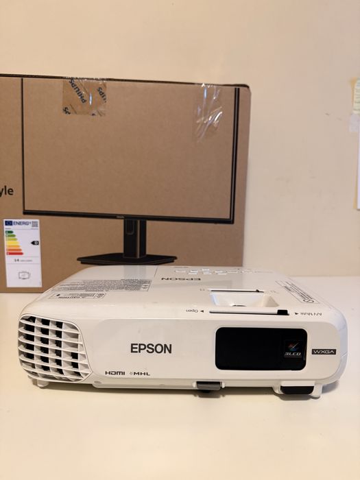EPSON LCD Projector