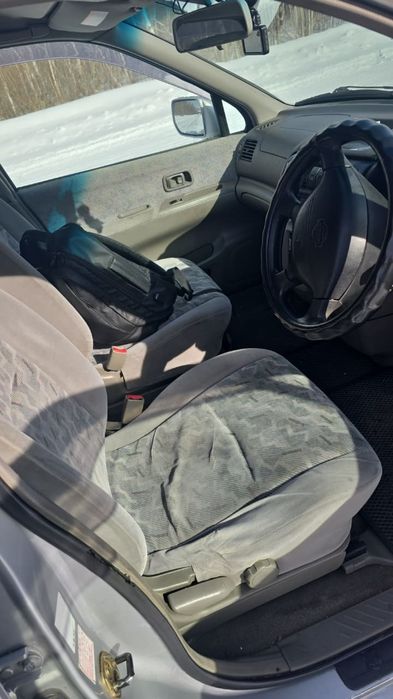 Продам Nissan R'nessa недорого