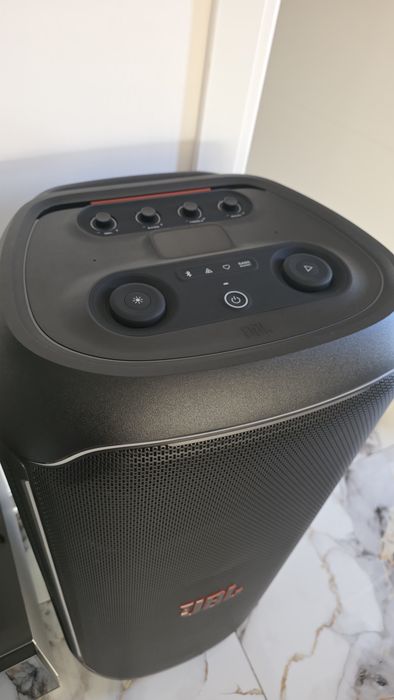 Boxa JBL Ultimate 1100 Ca nouă.Preṭ fix Detin Factura de achizitie.