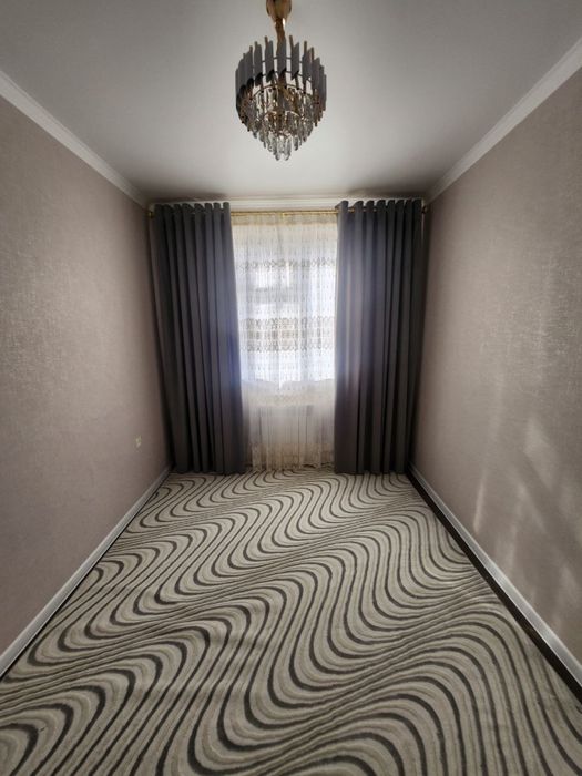 Срочно 3 хонали сотилади