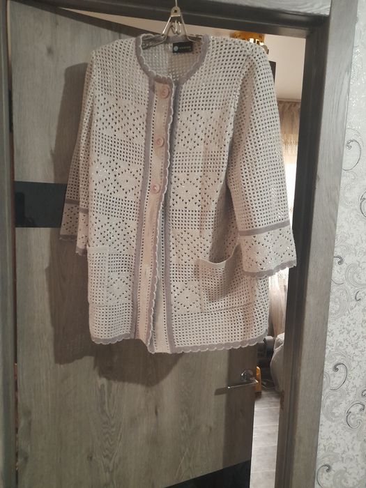 Продам вещи 50-52