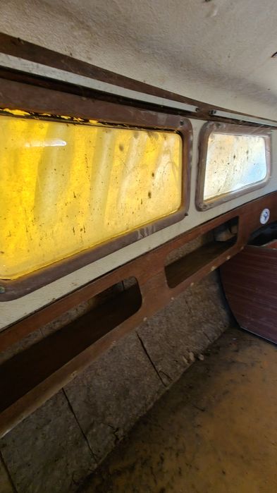 Ветроходна лодка яхта