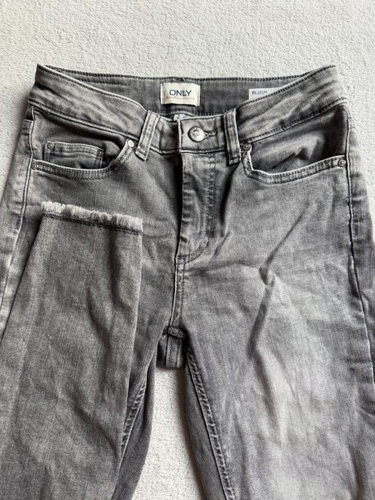 •Маркови запазени дънки•