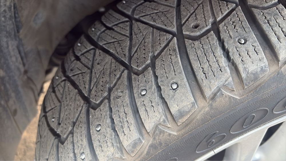 Продам покрышки 215/55 r17
