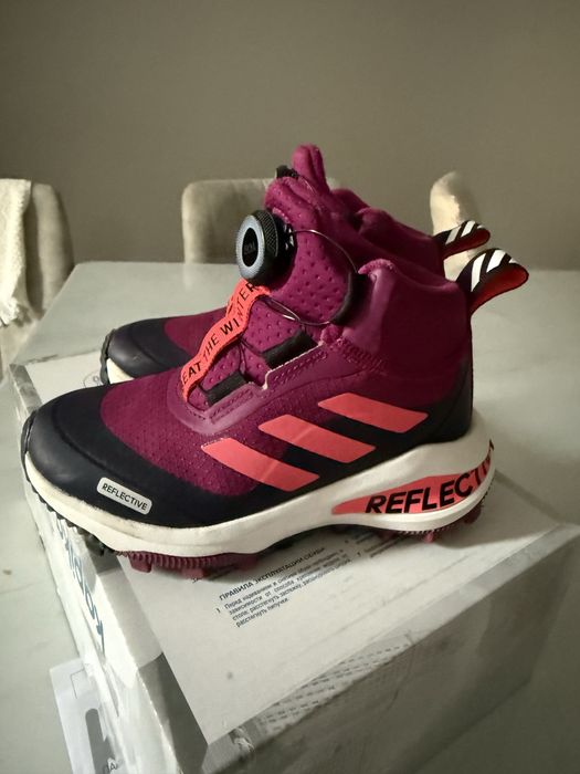 Куртка adidas на 6-7 лет девочка