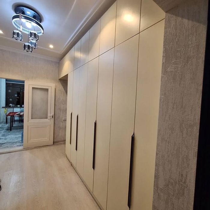 Zamonaviy gardirop shkaflar