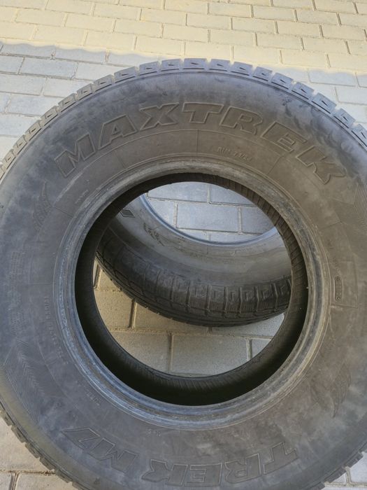 Продам шины на монтеро