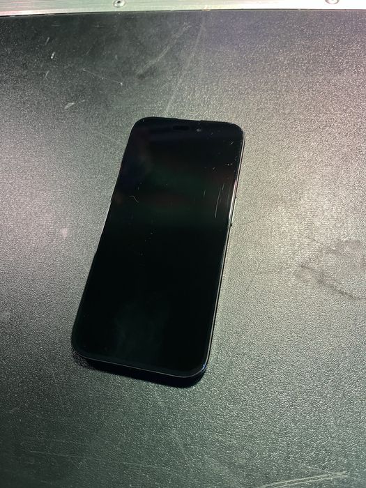 Продам айфон 15 про