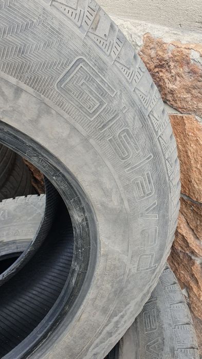 Продам комплект шин r17