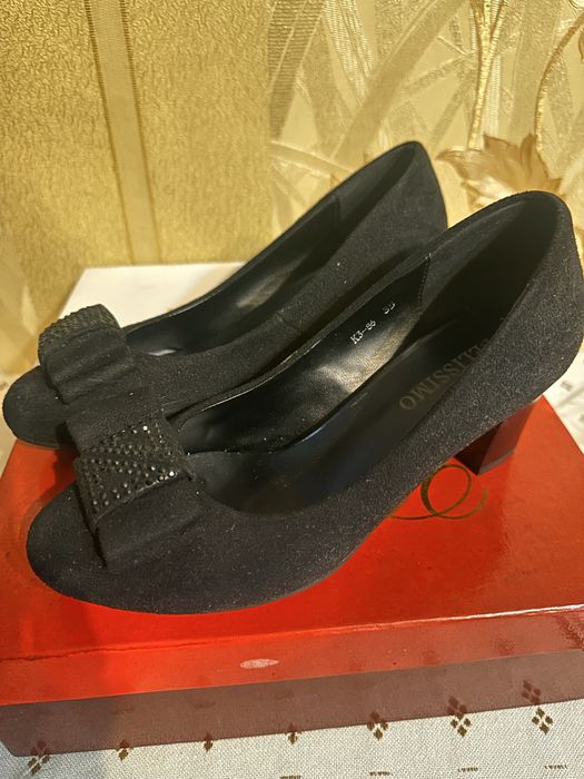 Туфли черные 35 размер.