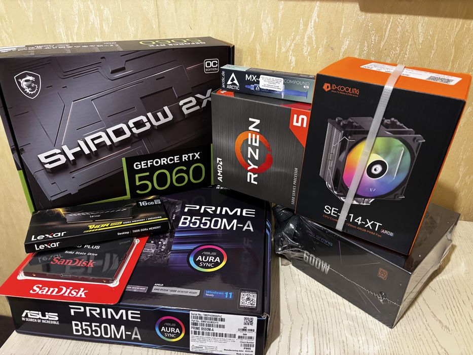 Complet Nou-Ryzen 5 5600 / RTX 5060 8Gb/ 16 GB DDR4 / 2 Tb SSD / RGB