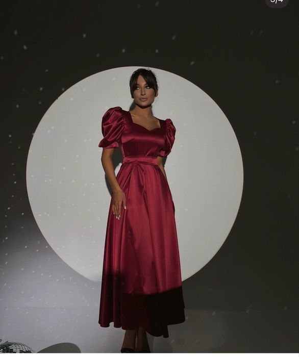 Продам платье новое, размер 44