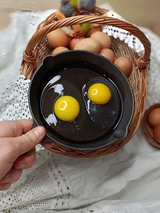 Vând oua de gaina proaspete de la tara