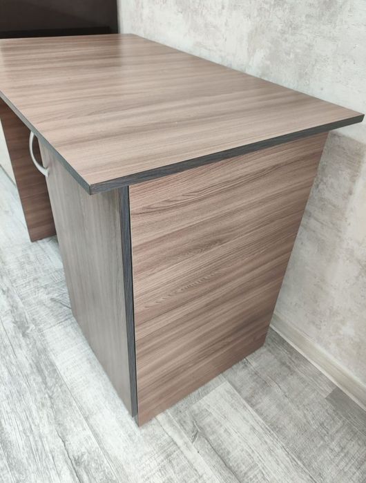 Пимьменый стол дсп