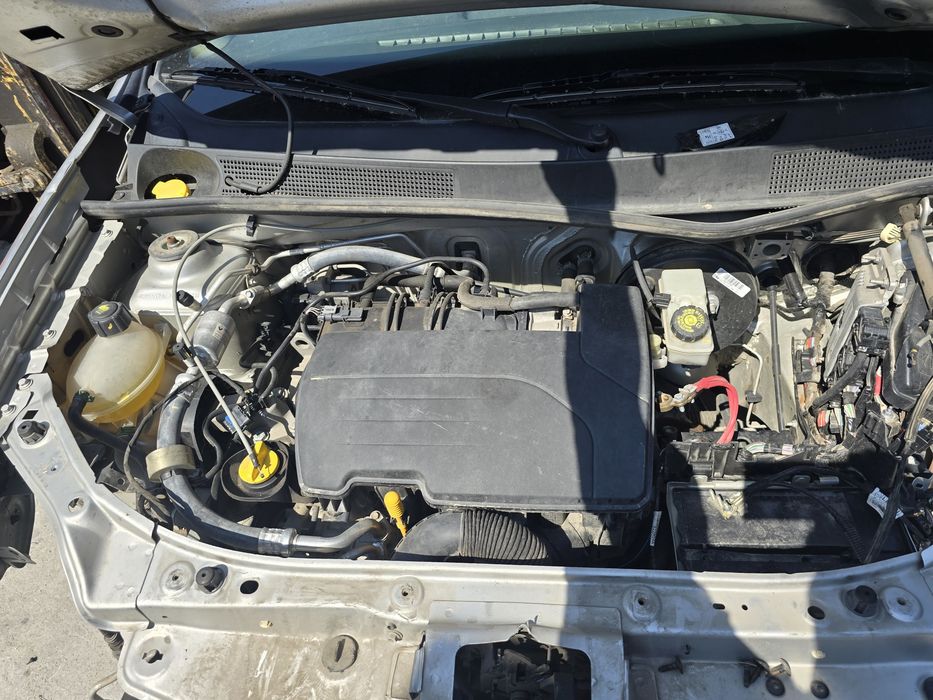 Dezmembrez Piese Dacia Sandero 1.2 cu aer conditionat