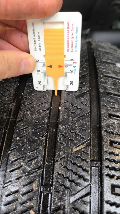 Всесезонни гуми Vredestein 235/45/18 DOT 23