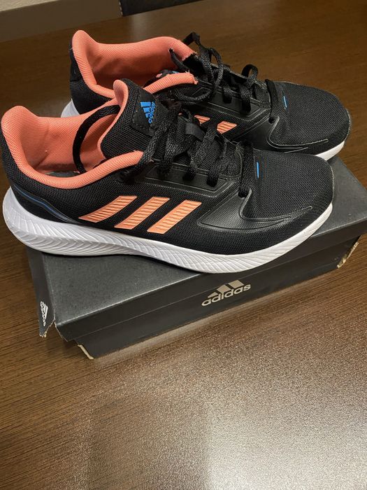 Дамски маратонки adidas