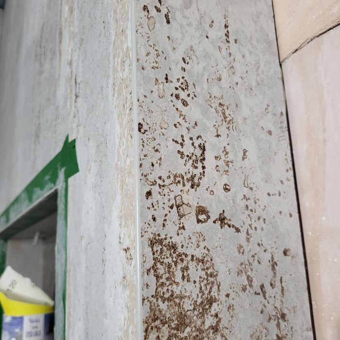 (Gresie si faianta ) Colturi faianta la 45°