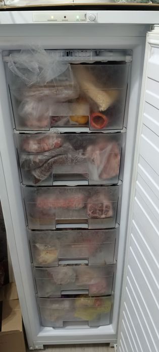 Продам морозильную камеру Бирюса 116