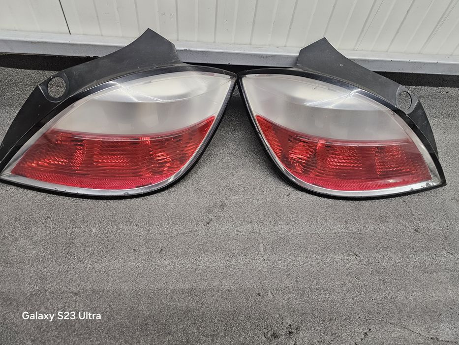 Triple spate Opel Astra H hatchback
