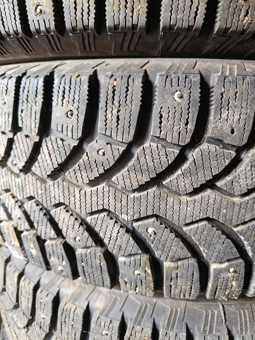 Pirelli 235 60 R18 комплект