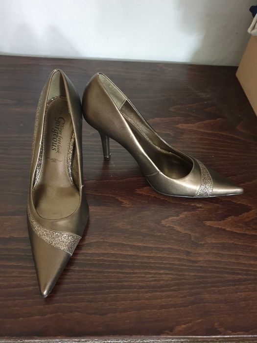 Официални обувки