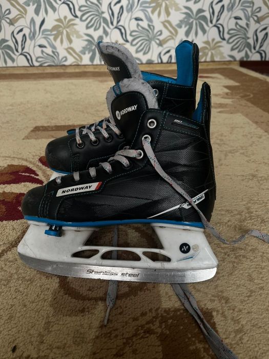 Продаем коньки подростковый размер
