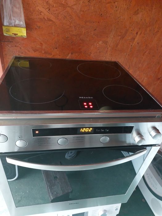 Cuptor cu plită electrică Miele