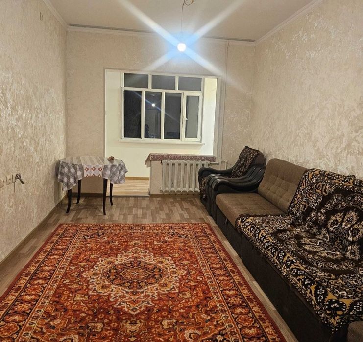 Продаётся 2 комнатная на 3 этаже на  Карасу 1.