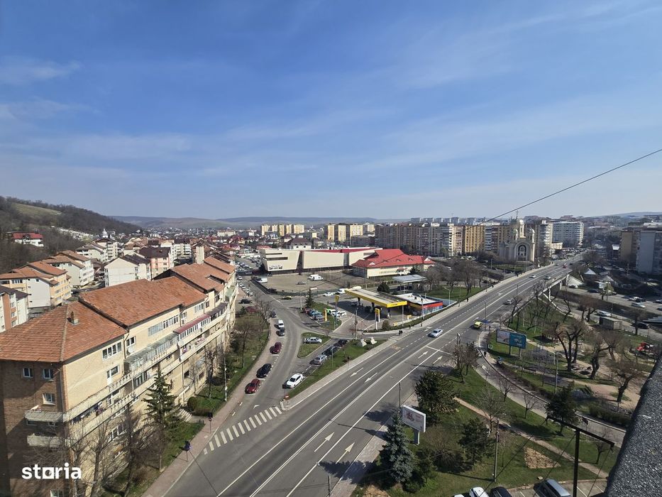 Garsoniera cu balcon bloc de apartamente!