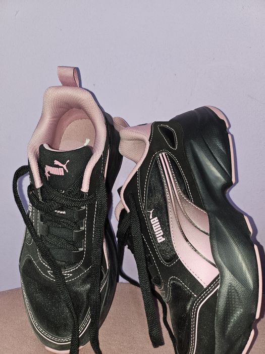 Adidasi  Puma  in stare foarte bună