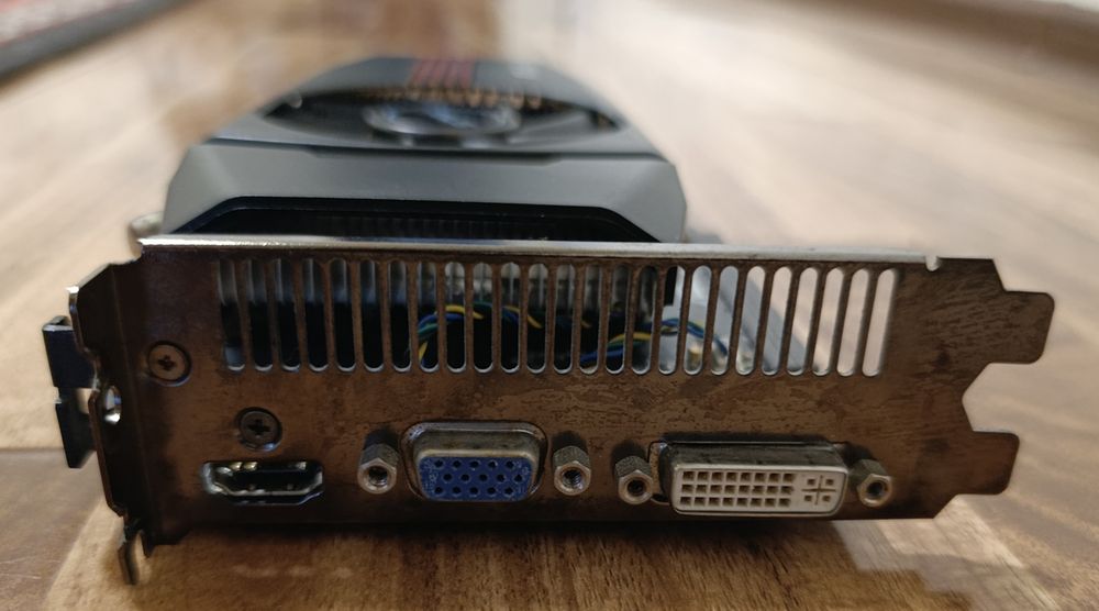 Видеокарта ASUS GTX 550Ti  GDDR 5