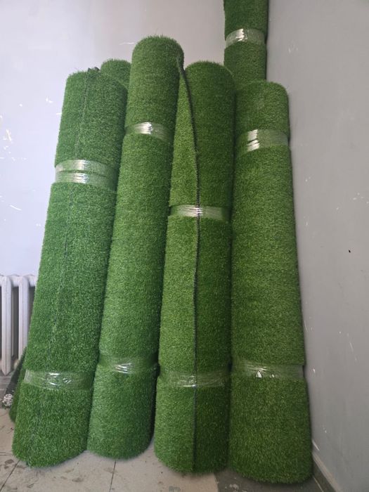 трава искусственная