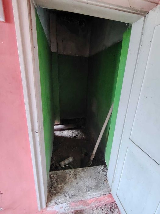 Къща с голямо и равно дворно място в близост до Плевен !