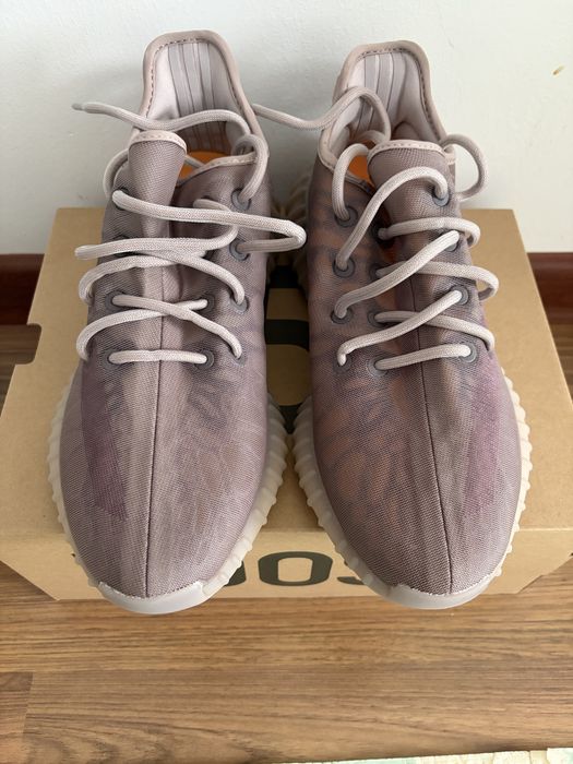 Yeezy Boost 350 v2