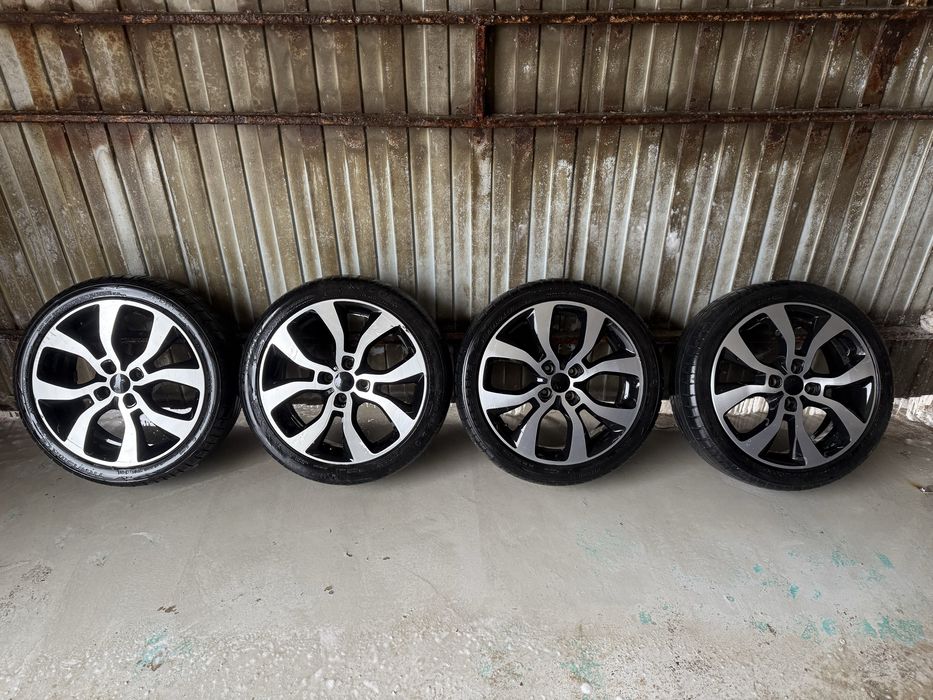 Диск с резиной R17, комплект