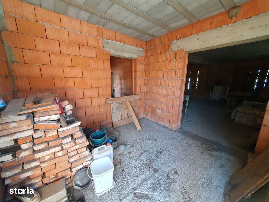 Casa individuala la rosu, intabulata - Uliuc - Sacosu Turcesc