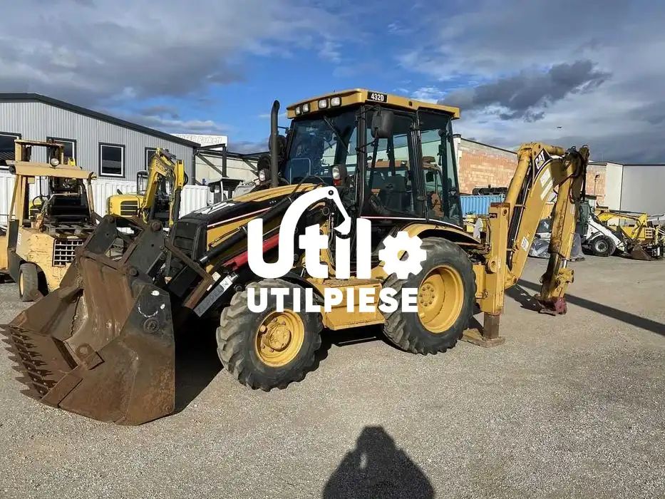 dezmembrare buldoexcavator caterpillar 432d 432e 428d 428e + piese cat