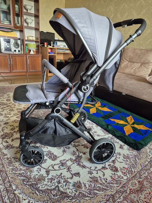 Продам прогулочную коляску