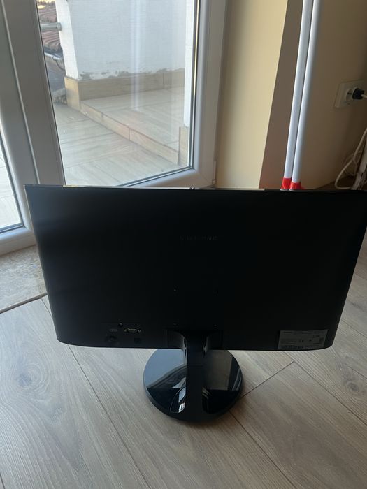 Монитор Samsung SF350 24" Full HD (PLS матрица / HDMI / FreeSync)