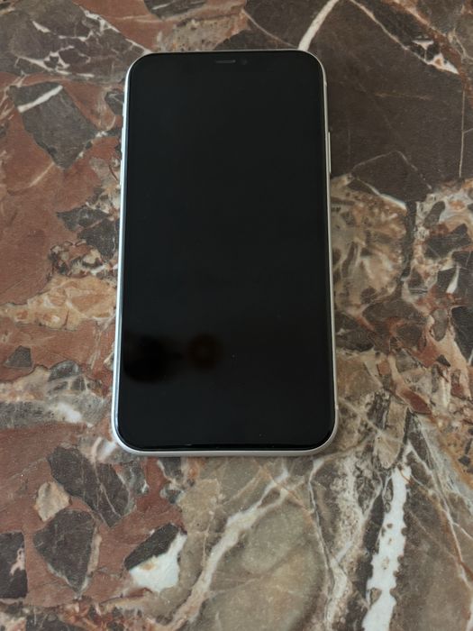 iphone 11 , белый 128GB срочно продам