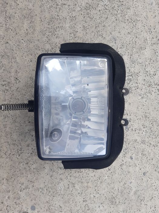 Фарове за мотоциклети и Скутери Хонда(Honda)