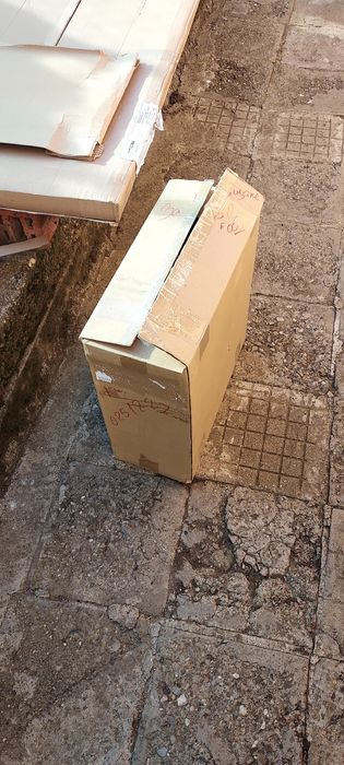 Продавам чисто нова холна маса!!!