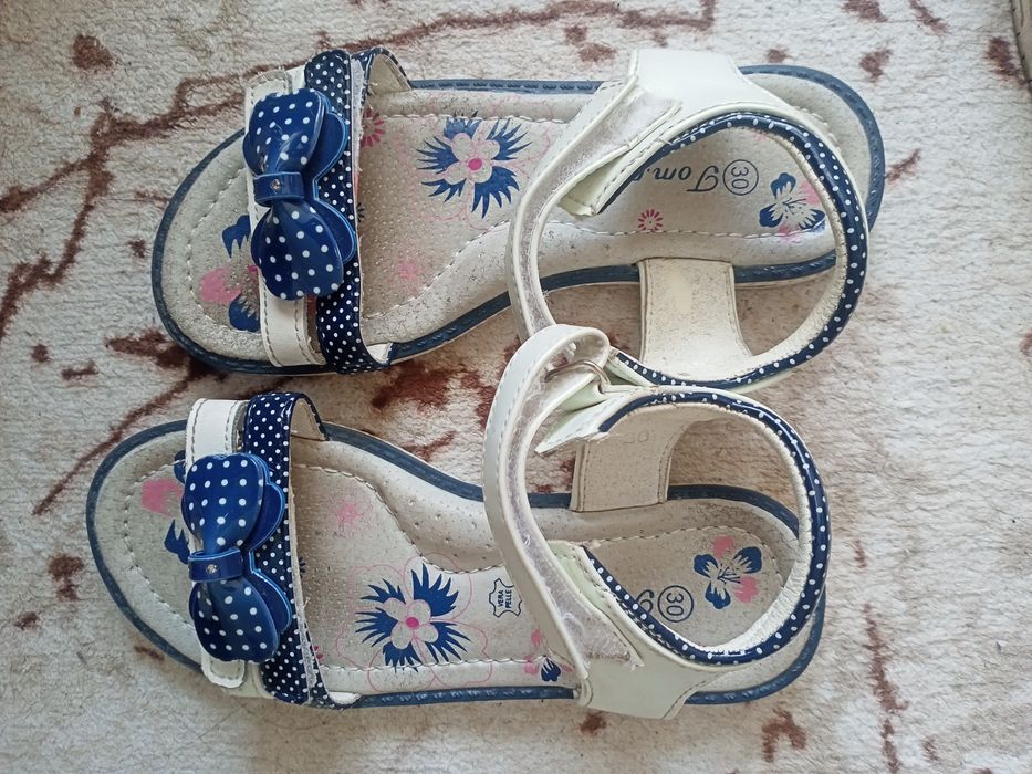 Отдам обувь бесплатно