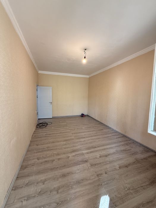 Юнусабад 11кв 2/1/4 Разделка 50м2 метро рядом